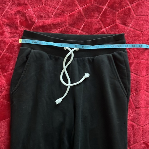 Wild fable black with white drawstring and 2 front side pockets sweatpants - Picture 6 of 8